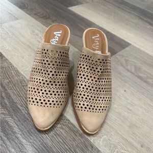 Very G Women's Perforated Tan Mules
